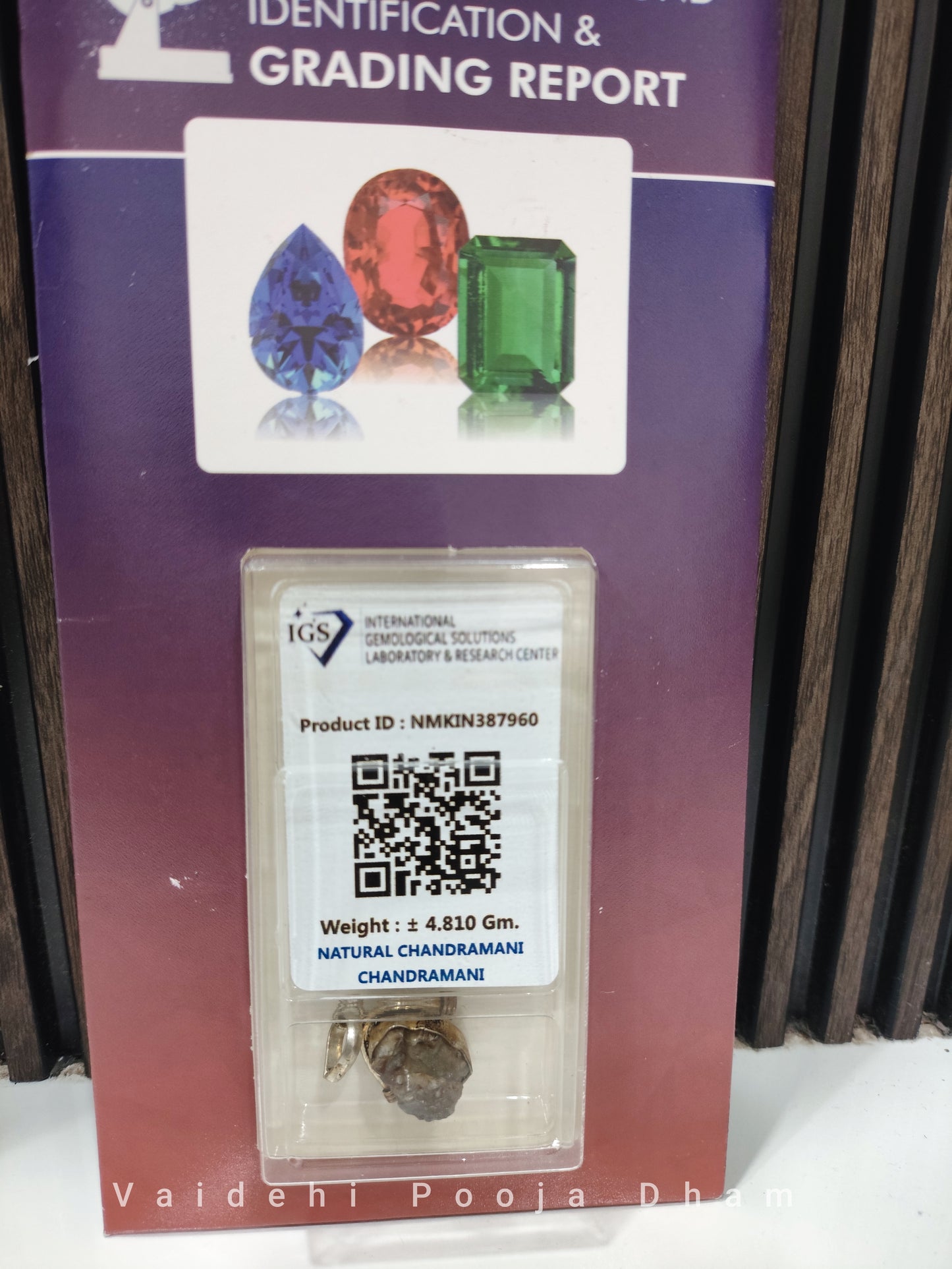 Chandra Mani (Natural Moonstone) in Silver Pendant with Lab Grading Test. Weight 24.05ct