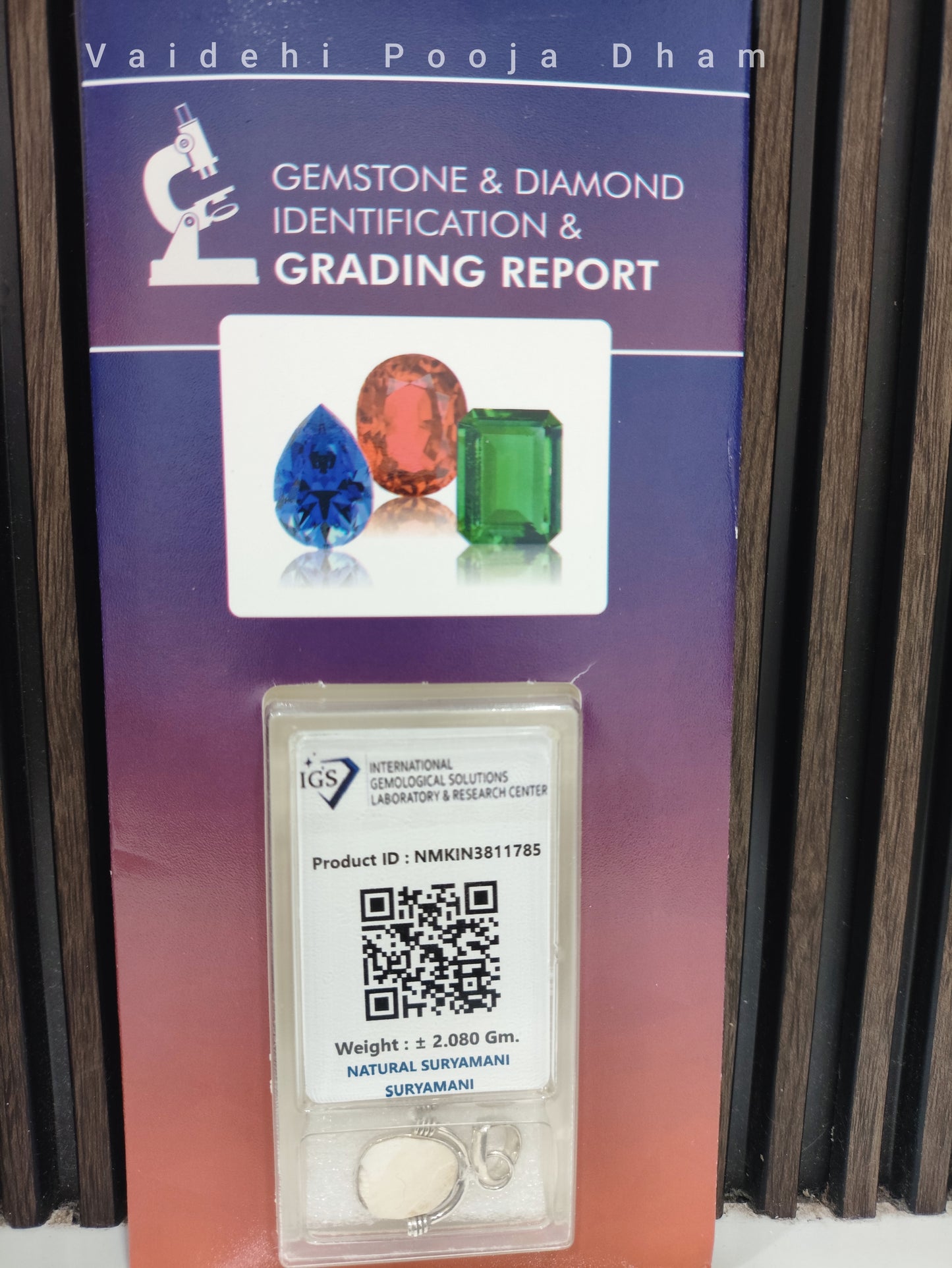 Surya Mani (Natural Sunstone) in Silver Pendant with Lab Grading Report. Weight 10.4ct